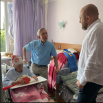 Дмитрий Панков посетил пункты временного размещения в Старом Осколе, где сейчас находятся жители Грайворонского округа.