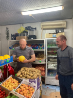 Дмитрий Панков проинспектировал торговые точки и аптеки в селе Головчино.