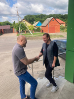 Дмитрий Панков проинспектировал торговые точки и аптеки в селе Головчино.